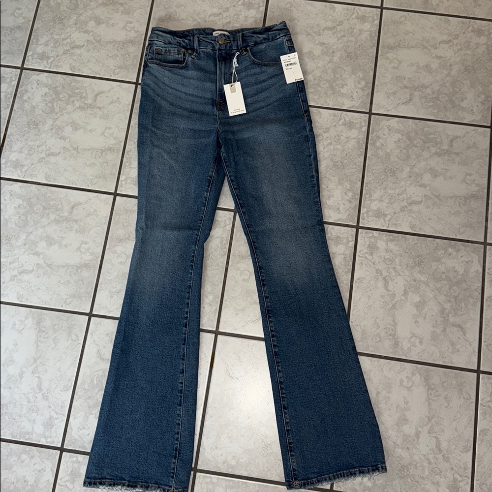NWT! Good American high-rise slim fit Bootcut Jeans